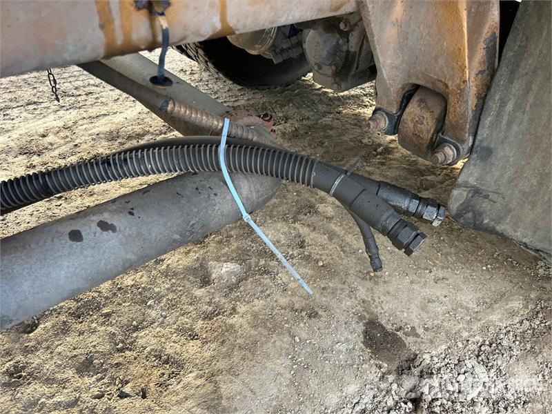 Freightliner on Freightliner 6x4 Vacuum Excavator Truck (Inope Camiones aspiradores/combi