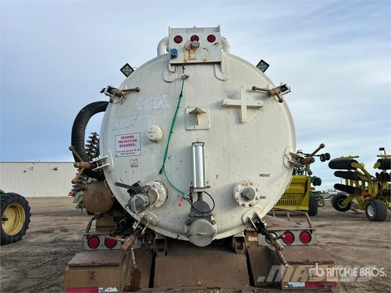 Freightliner on Freightliner 6x4 Vacuum Excavator Truck (Inope Camiones aspiradores/combi