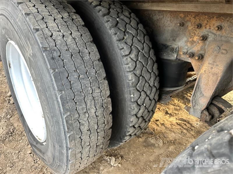 Freightliner on Freightliner 6x4 Vacuum Excavator Truck (Inope Camiones aspiradores/combi