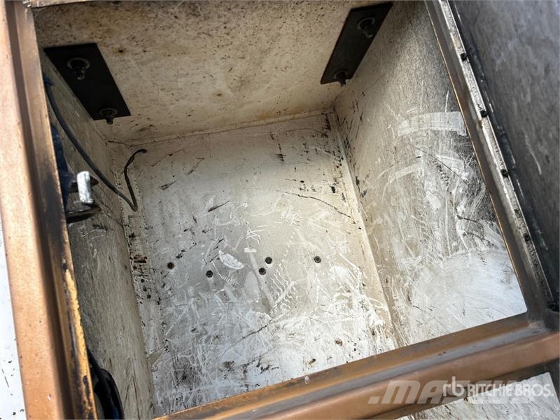 Freightliner on Freightliner 6x4 Vacuum Excavator Truck (Inope Camiones aspiradores/combi