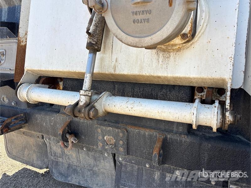 Freightliner on Freightliner Coronado 122 8x6 Vacuum Excavator Αποφρακτικά οχήματα