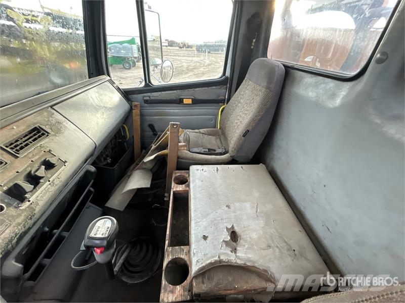 Freightliner on Freightliner 6x4 Vacuum Excavator Truck (Inope Camiones aspiradores/combi