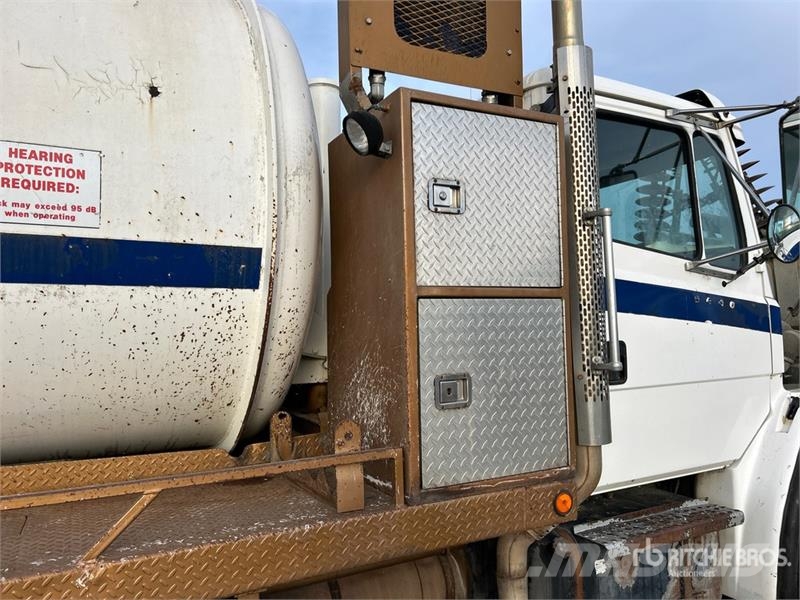 Freightliner on Freightliner 6x4 Vacuum Excavator Truck (Inope Camiones aspiradores/combi