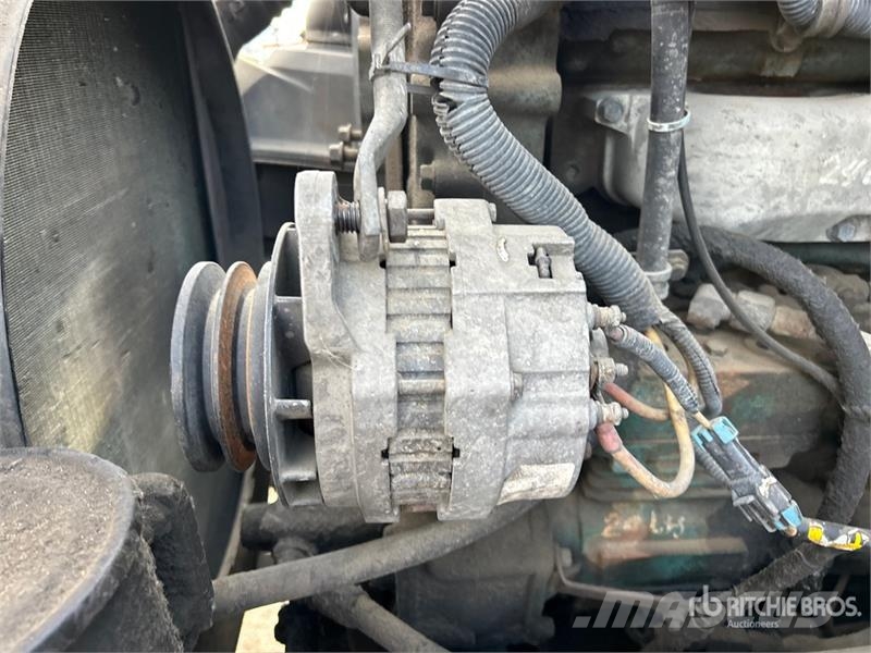 Freightliner on Freightliner 6x4 Vacuum Excavator Truck (Inope Camiones aspiradores/combi