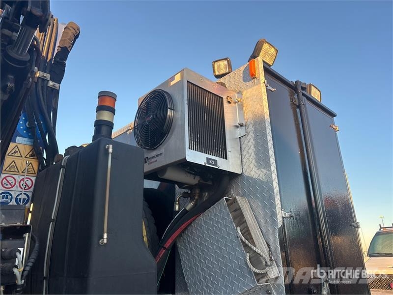 Freightliner PM 6280 lb Knuckle Boom on Freightliner M2106 4x2 Automobiliniai kranai