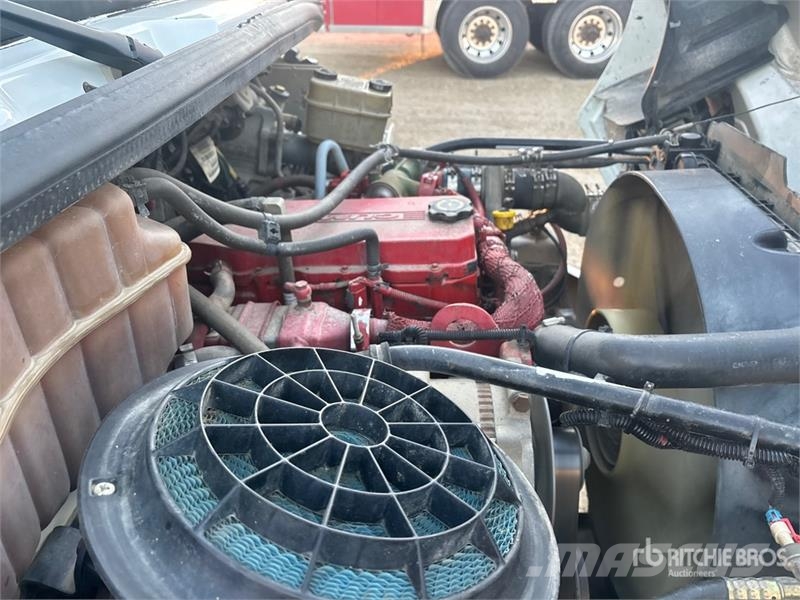 Freightliner PM 6280 lb Knuckle Boom on Freightliner M2106 4x2 Automobiliniai kranai