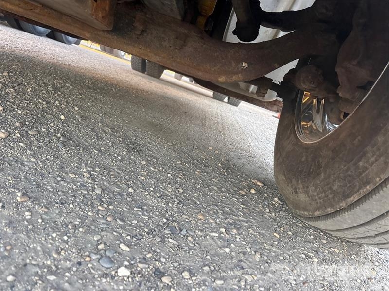 Freightliner PM 6280 lb Knuckle Boom on Freightliner M2106 4x2 Automobiliniai kranai