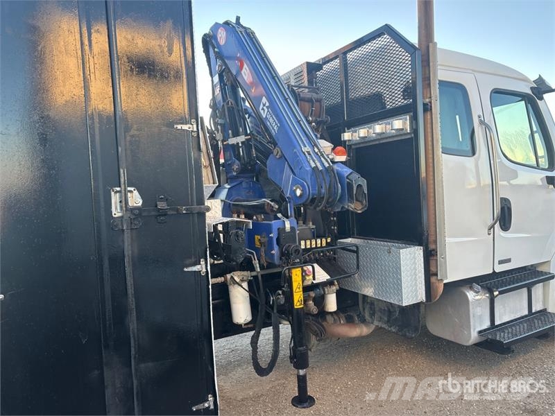 Freightliner PM 6280 lb Knuckle Boom on Freightliner M2106 4x2 Automobiliniai kranai