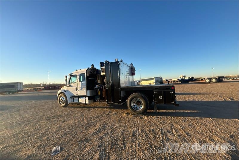 Freightliner PM 6280 lb Knuckle Boom on Freightliner M2106 4x2 Automobiliniai kranai