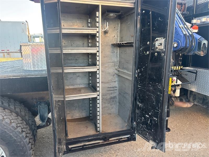 Freightliner PM 6280 lb Knuckle Boom on Freightliner M2106 4x2 Automobiliniai kranai