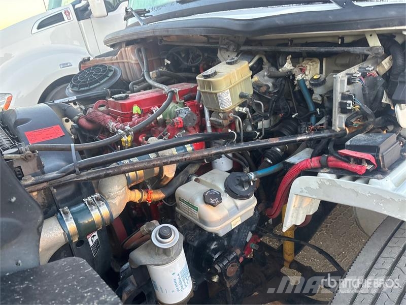 Freightliner PM 6280 lb Knuckle Boom on Freightliner M2106 4x2 Automobiliniai kranai