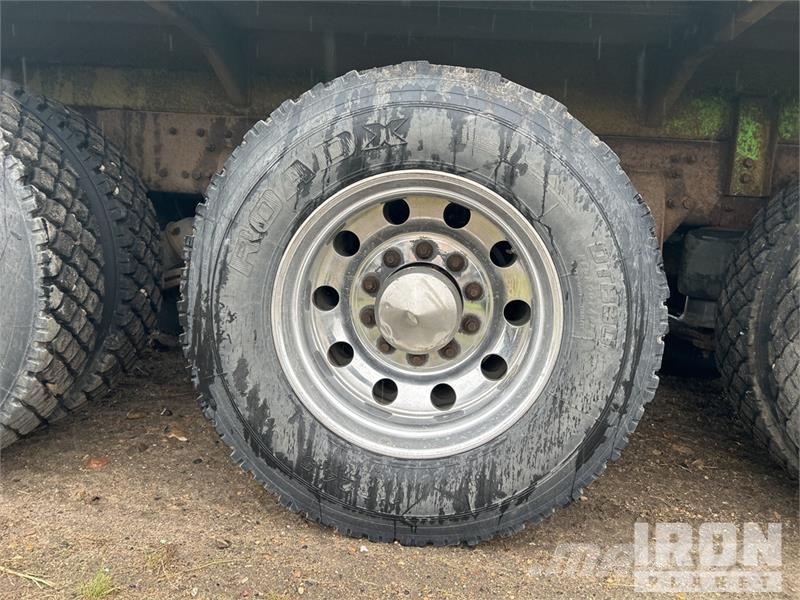 Freightliner Rebel on Freightliner Coronado 122SD 8x6 Sleeper コンバイン/バキュームトラック