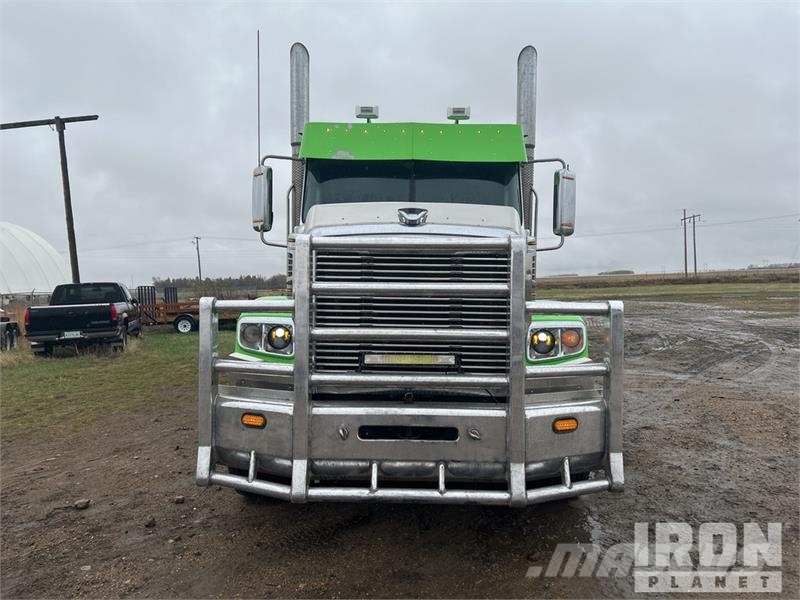 Freightliner Rebel on Freightliner Coronado 122SD 8x6 Sleeper コンバイン/バキュームトラック