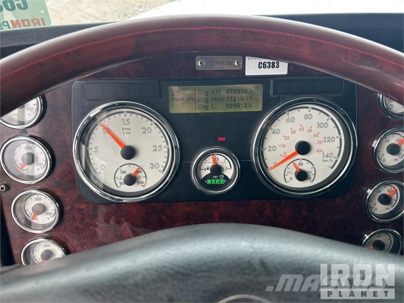 Freightliner Rebel on Freightliner Coronado 122SD 8x6 Sleeper コンバイン/バキュームトラック