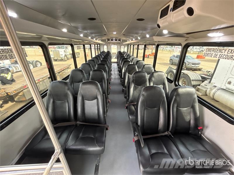 Freightliner S2C 106 4x2 Bus Minibusse