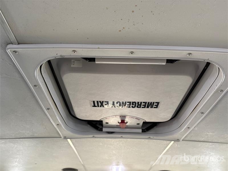 Freightliner S2C 106 4x2 Bus Minibusse