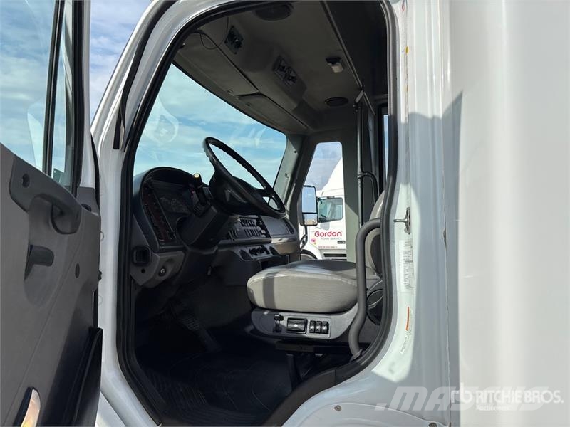 Freightliner S2C 106 4x2 Bus Minibusse