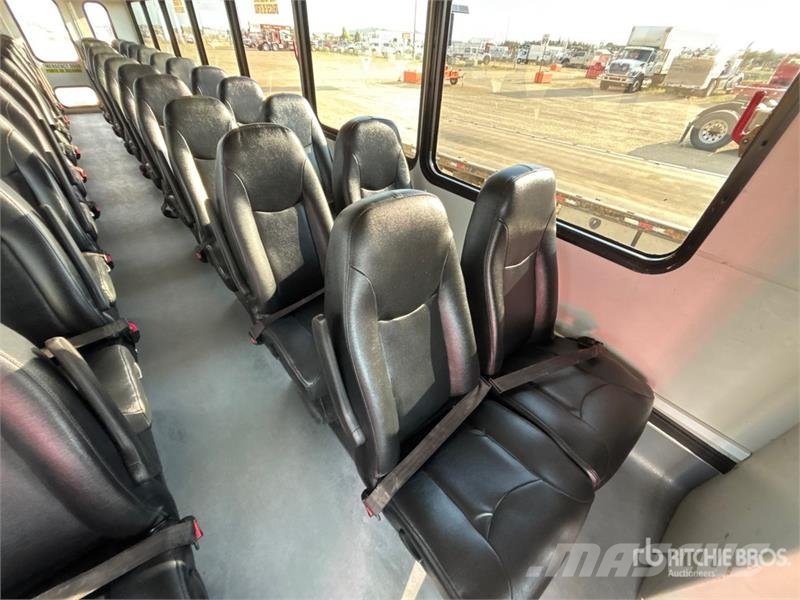 Freightliner S2C 4x2 45-Seat Bus Minibusse
