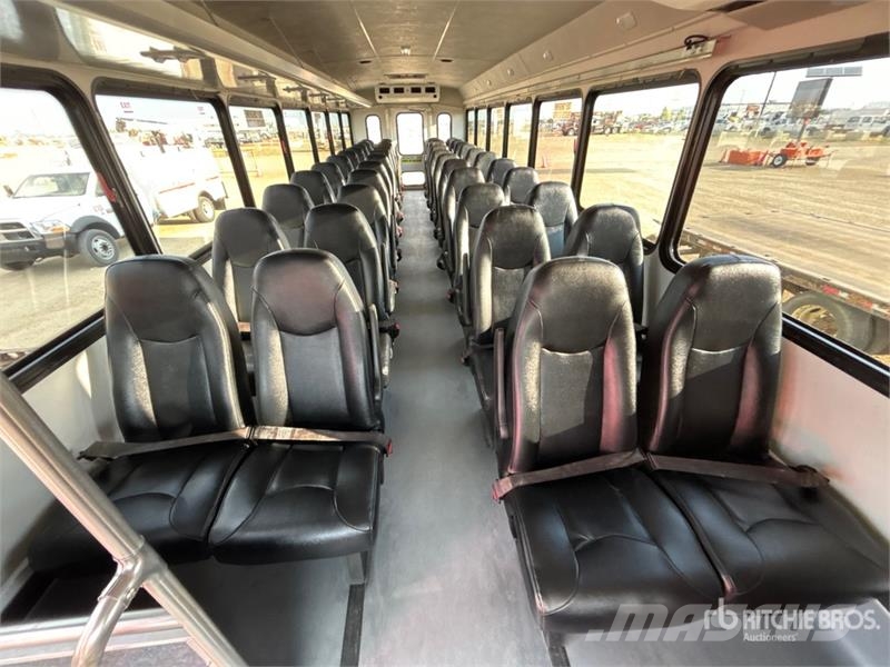 Freightliner S2C 4x2 45-Seat Bus Minibusse