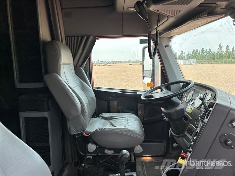 Freightliner SD122 6x4 T/A Sleeper Truck Tractor Tractor Units