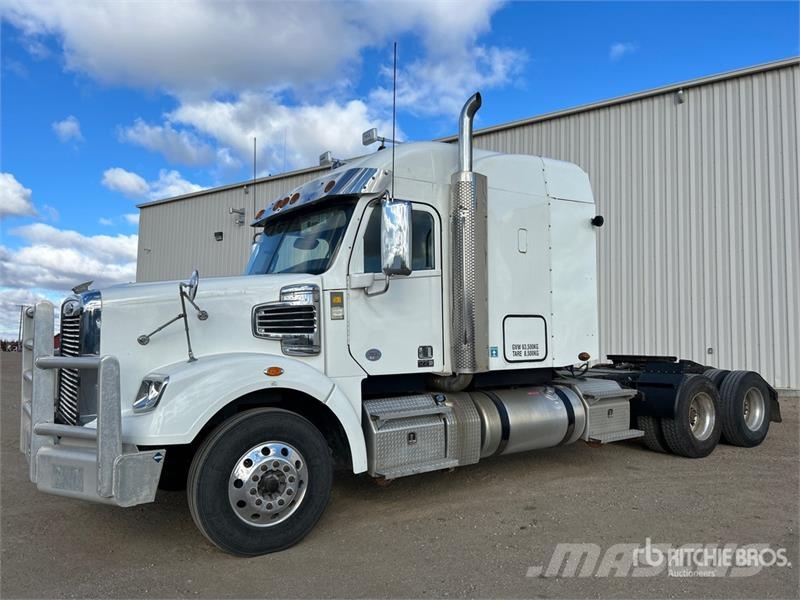 Freightliner SD122 6x4 T/A Sleeper Truck Tractor Тягачі