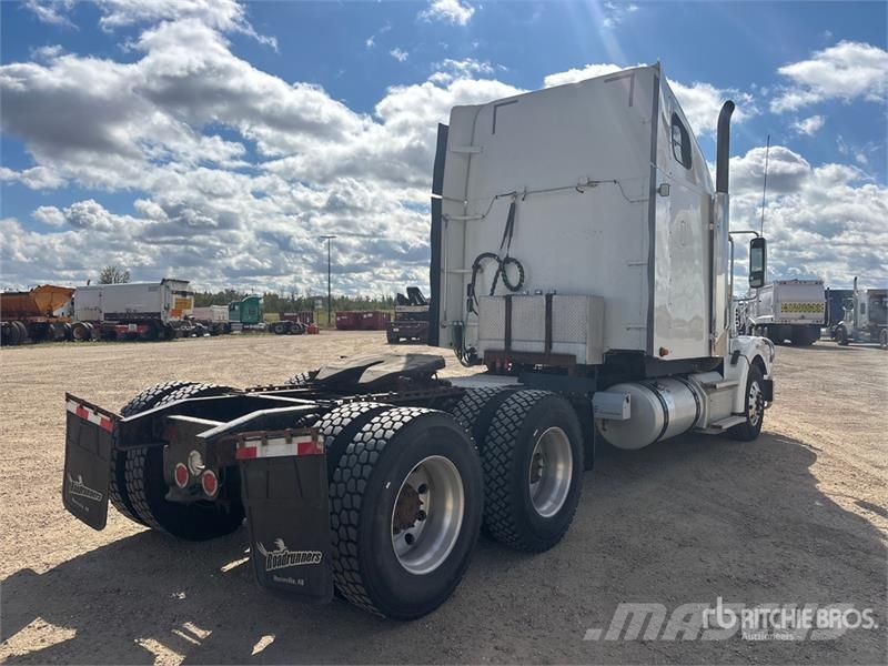 Freightliner SD122 6x4 T/A Sleeper Truck Tractor Tractor Units