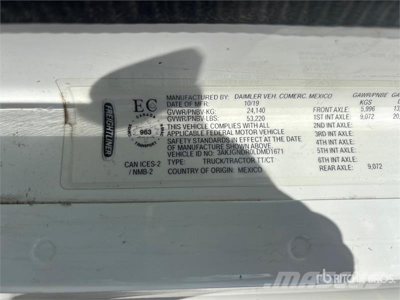 Freightliner SD122 6x4 T/A Sleeper Truck Tractor Tractor Units