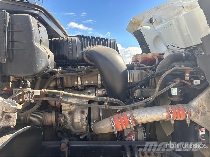 Freightliner SD122 6x4 T/A Sleeper Truck Tractor Tractor Units