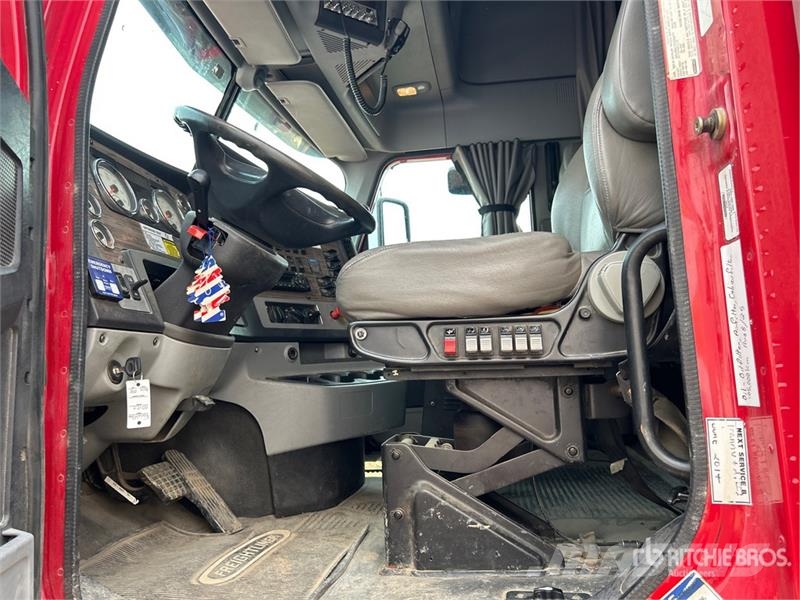 Freightliner SD122 6x4 T/A Sleeper Truck Tractor Tractor Units