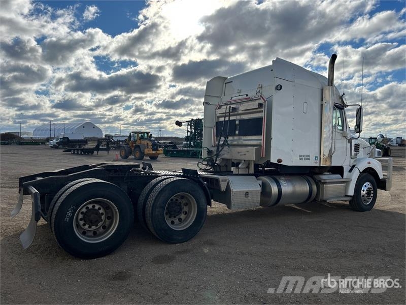 Freightliner SD122 6x4 T/A Sleeper Truck Tractor Тягачі