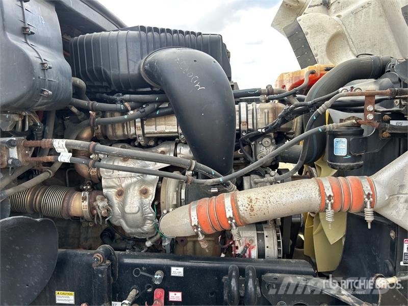 Freightliner SD122 6x4 T/A Sleeper Truck Tractor Тягачі