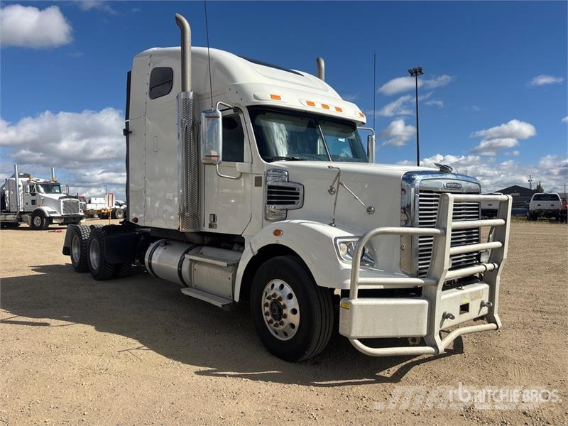 Freightliner SD122 6x4 T/A Sleeper Truck Tractor Tractor Units