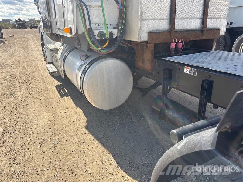 Freightliner SD122 6x4 T/A Sleeper Truck Tractor Tractor Units