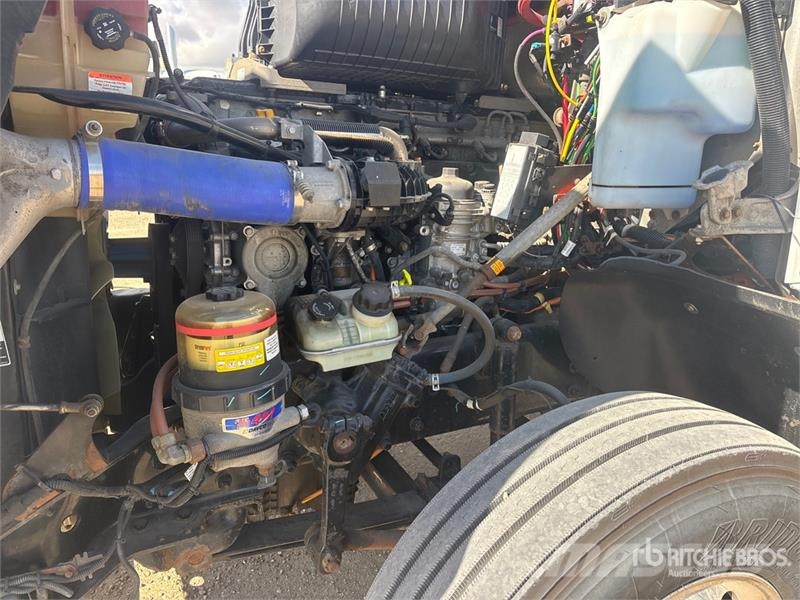 Freightliner SD122 6x4 T/A Sleeper Truck Tractor Tractor Units