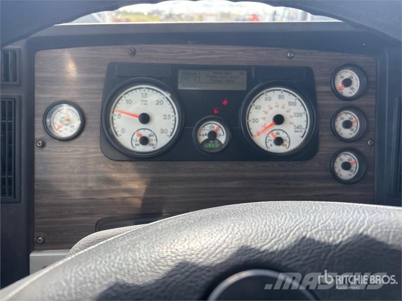 Freightliner SD122 6x4 T/A Sleeper Truck Tractor Tractor Units