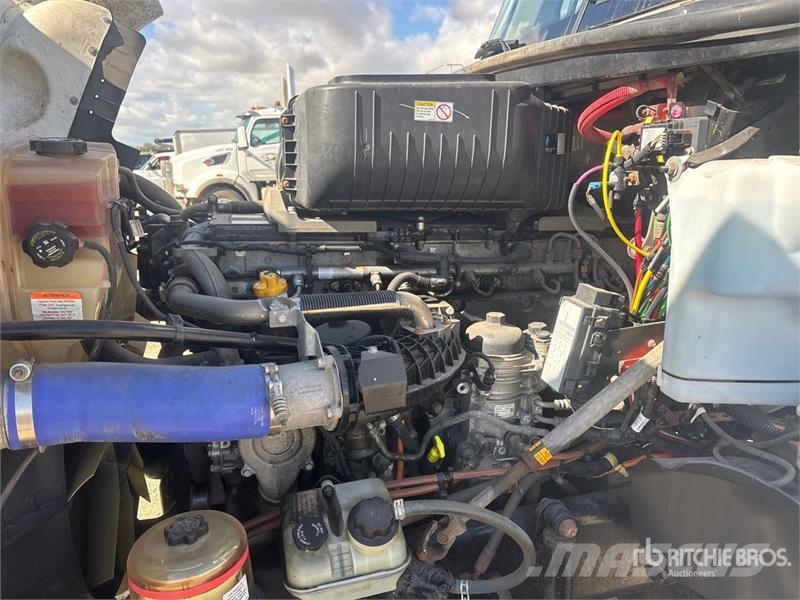 Freightliner SD122 6x4 T/A Sleeper Truck Tractor Tractor Units