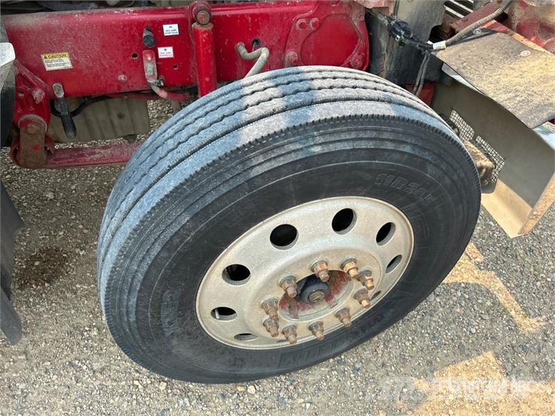 Freightliner SD122 6x4 T/A Sleeper Truck Tractor Tractor Units