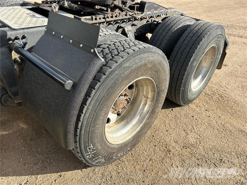 Freightliner SD122 6x4 T/A Sleeper Truck Tractor Тягачі