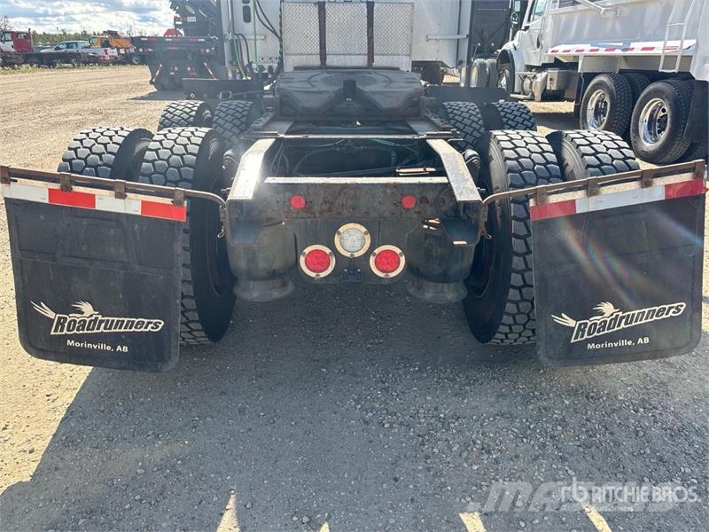 Freightliner SD122 6x4 T/A Sleeper Truck Tractor Tractor Units