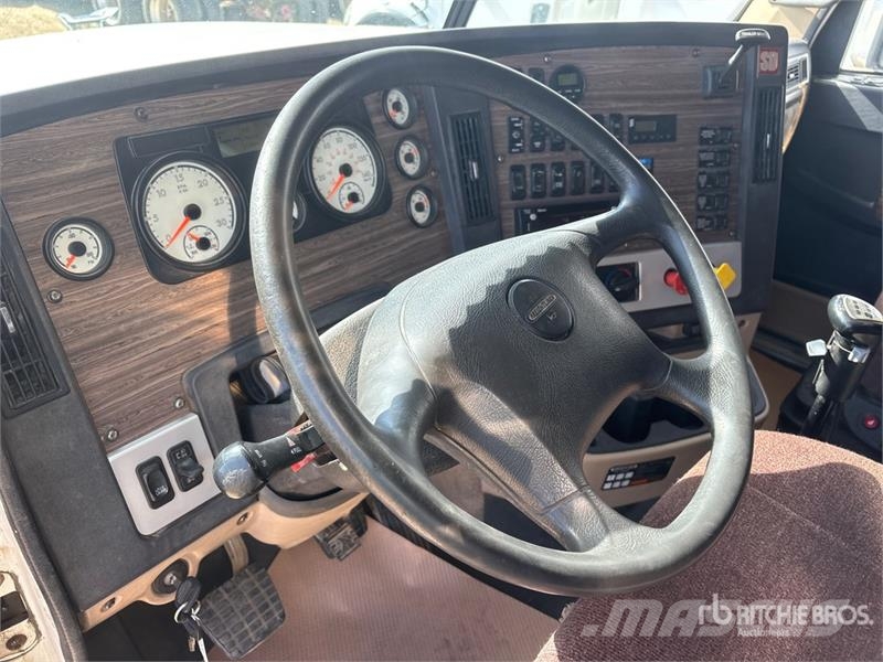 Freightliner SD122 6x4 T/A Sleeper Truck Tractor Tractor Units