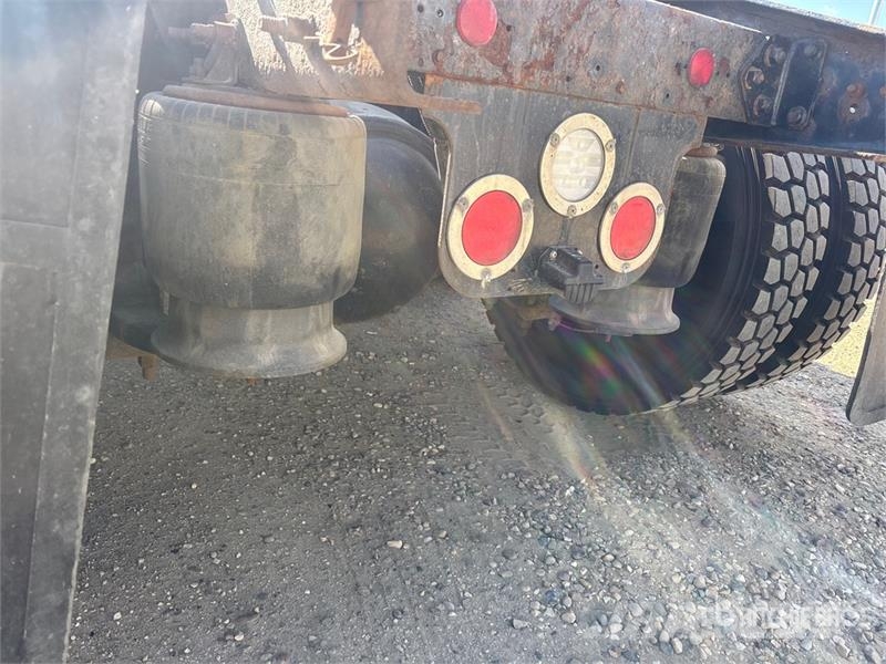 Freightliner SD122 6x4 T/A Sleeper Truck Tractor Tractor Units