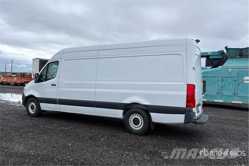 Freightliner SPRINTER Cargo Van Preču pārvadāšanas furgoni