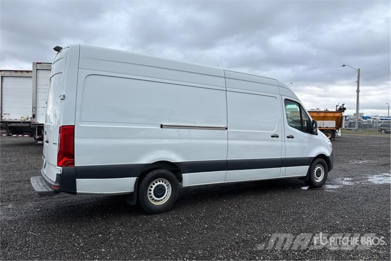 Freightliner SPRINTER Cargo Van Preču pārvadāšanas furgoni