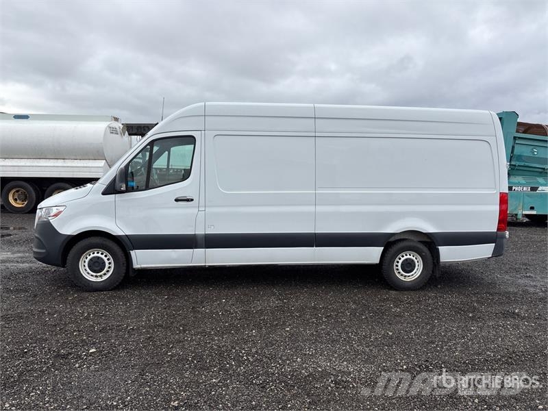 Freightliner SPRINTER Cargo Van Preču pārvadāšanas furgoni