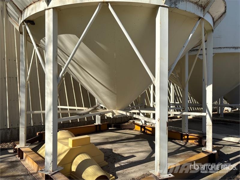 Friesen 1615CE +/- 115 ton 3 Ring Fertilizer Hopper Grain  Sonstige Ernte Verarbeitung und -lagerung
