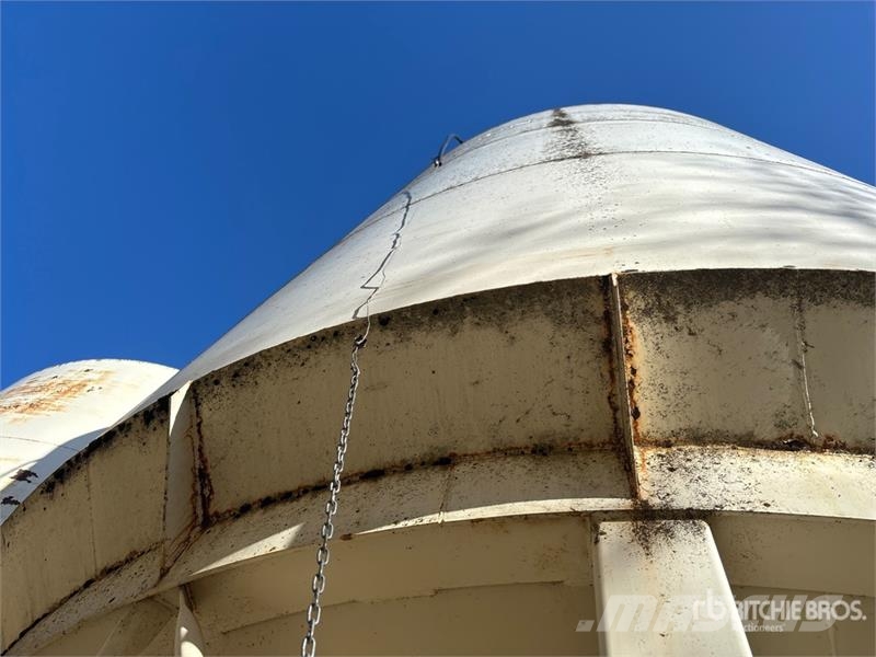Friesen 1615CE +/- 115 ton 3 Ring Fertilizer Hopper Grain  Sonstige Ernte Verarbeitung und -lagerung