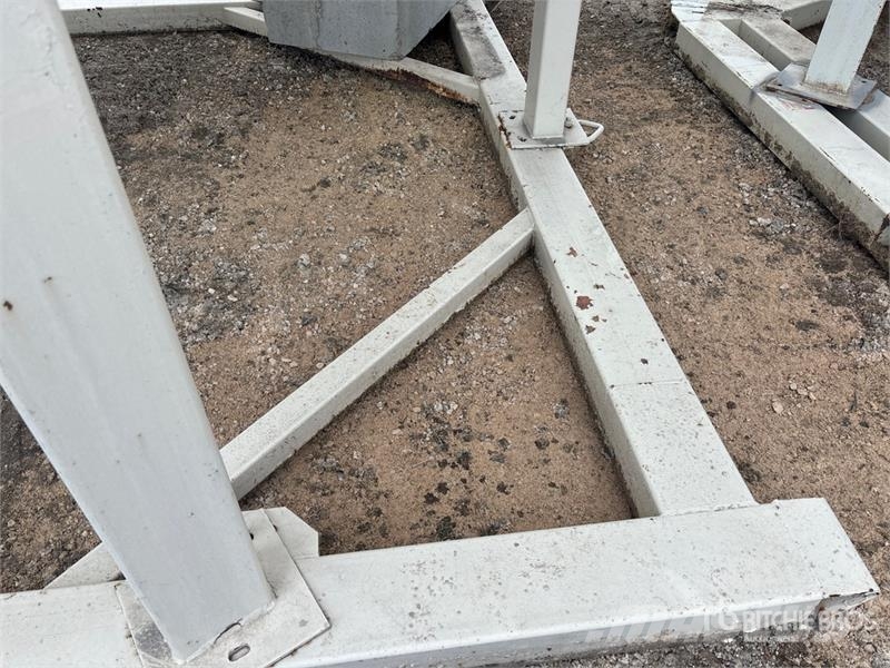 Friesen +/- 50 ton 2 Ring Fertilizer Hopper Grain Bin Stockage, conditionnement - Autres