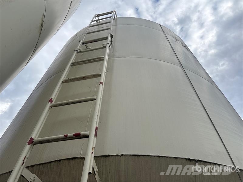 Friesen +/- 50 ton 2 Ring Fertilizer Hopper Grain Bin Stockage, conditionnement - Autres