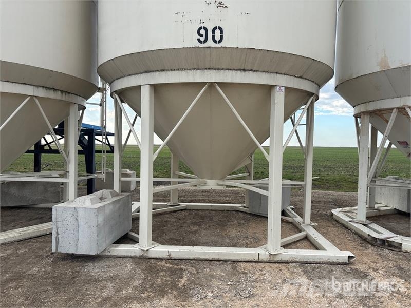 Friesen +/- 50 ton 2 Ring Fertilizer Hopper Grain Bin Stockage, conditionnement - Autres