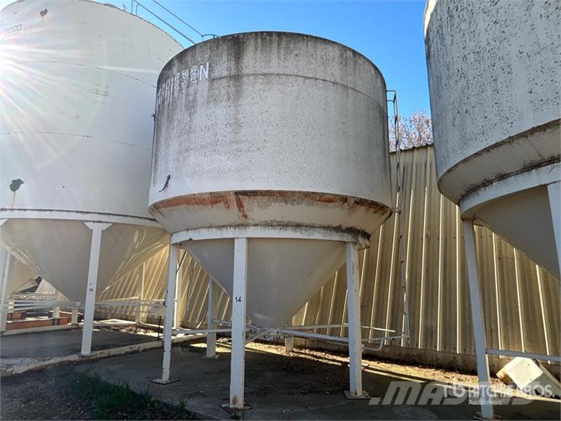 Friesen +/- 65 ton 2 Ring Fertilizer Hopper Grain Bin وحدات / آلات معالجة المحاصيل وتخزينها - أخرى
